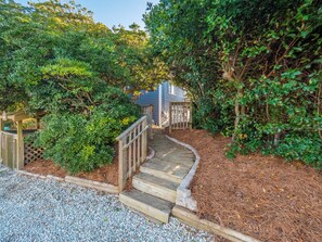 Studio (4 Bedrooms) | Property amenity - Sunray Cottage by Topsail Realty (Holly Ridge)