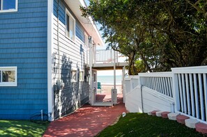 Studio (4 Bedrooms) | Property amenity - Sunray Cottage by Topsail Realty (Holly Ridge)