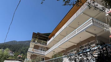 Fachada da propriedade