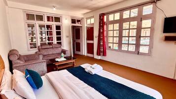 Deluxe Double Room, Balcony, Mountain View | Free WiFi