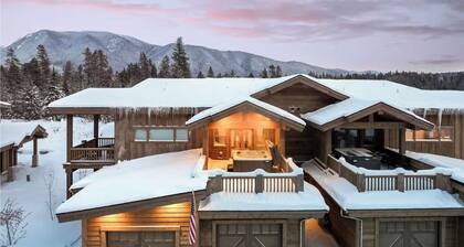 Luxury GNP Gem-Sleeps 11-Hot Tub-Scenic Retreat Near Glacier Park- 7 mi to GNP