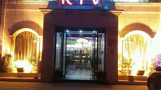 Immagine non classificata, 1 di 12, pulsante