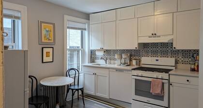 Charming Park Slope/Gowans 2 bedroom. F, G and R stop on same block.