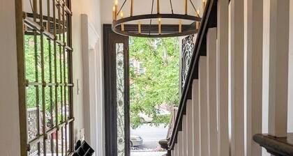 Charming Park Slope/Gowans 2 bedroom. F, G and R stop on same block.