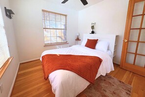 5 bedrooms, desk, iron/ironing board, travel crib