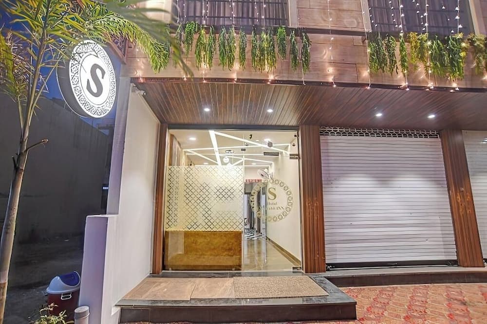 Hotel Saurabh Inn