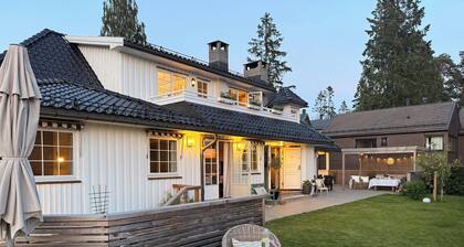 Spacious and beautiful villa in Holmenkollen hill with parking