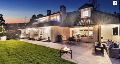Spacious and beautiful villa in Holmenkollen hill with parking
