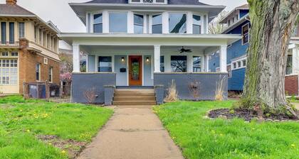 Walkable Apt: 4 Mi to Downtown Toledo!
