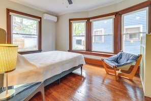 1 bedroom, internet, bed sheets