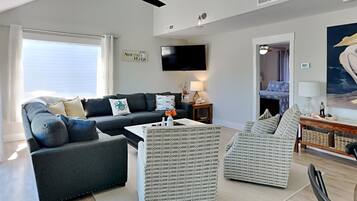 Studio (3 Bedrooms) | Property amenity