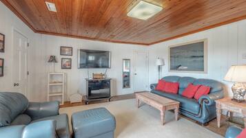 Studio (3 Bedrooms) | Kemudahan hartanah