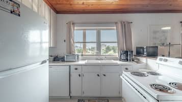 Studio (3 Bedrooms) | Property amenity