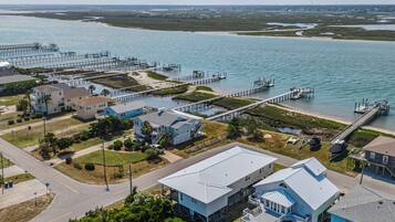 Studio (3 Bedrooms) | Property amenity