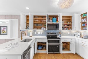 Estudio (5 Bedrooms) | Servicio de la propiedad