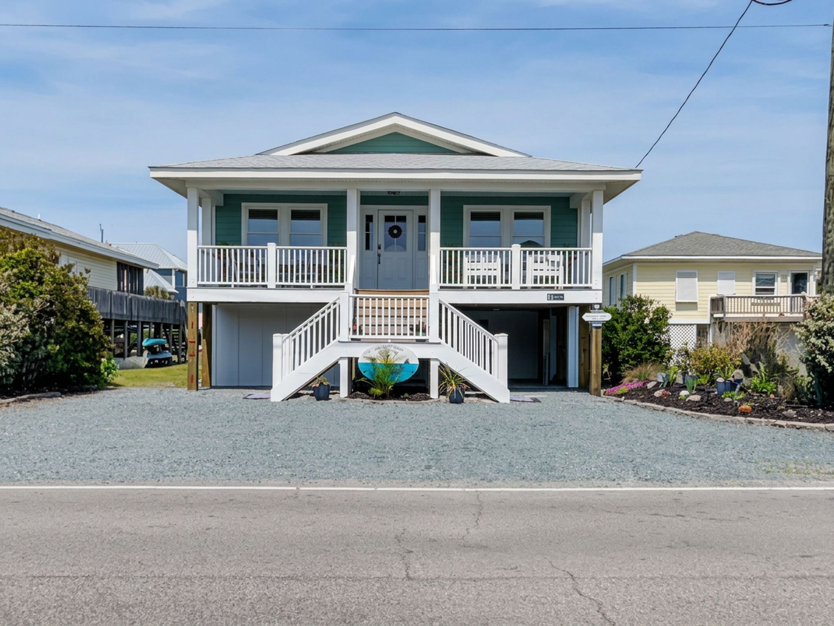 Studio (3 Bedrooms) | Front of property