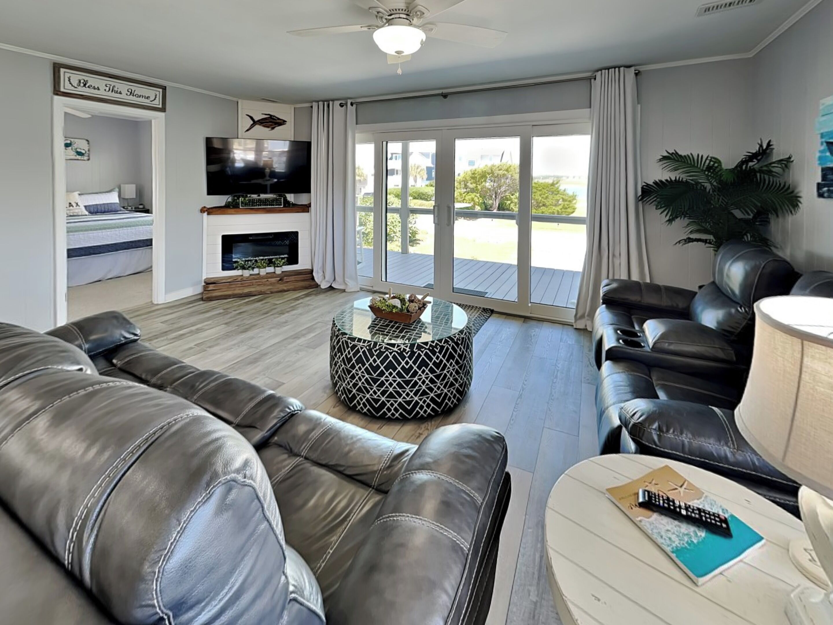 Studio (3 Bedrooms) | Property amenity