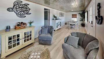Studio (3 Bedrooms) | Property amenity