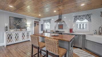 Studio (3 Bedrooms) | Fasilitas properti