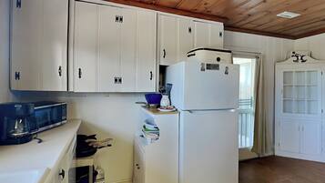 Studio (3 Bedrooms) | Property amenity