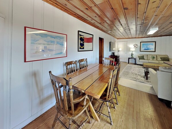 Studio (3 Bedrooms) | Property amenity