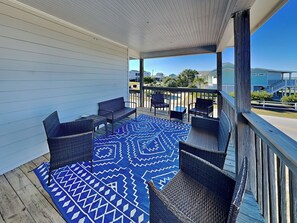 Studio (3 Bedrooms) | Property amenity