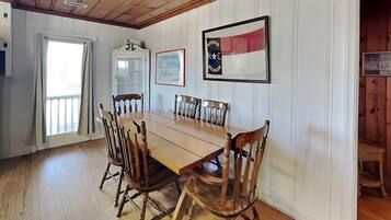 Studio (3 Bedrooms) | Property amenity