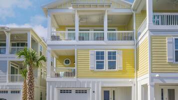 Studio (3 Bedrooms) | Kemudahan hartanah