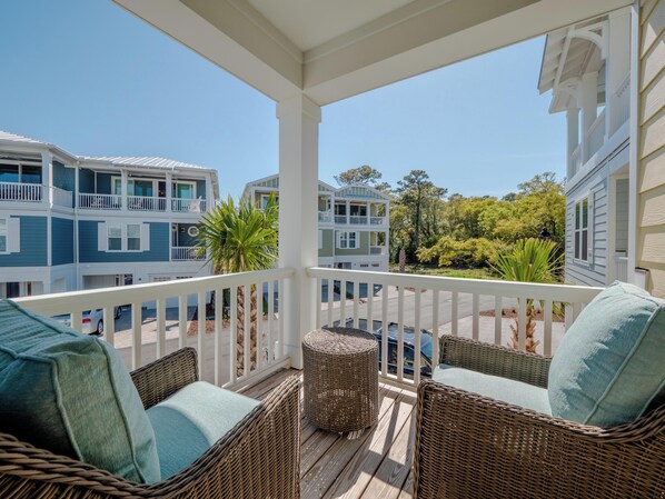 Studio (3 Bedrooms) | Property amenity