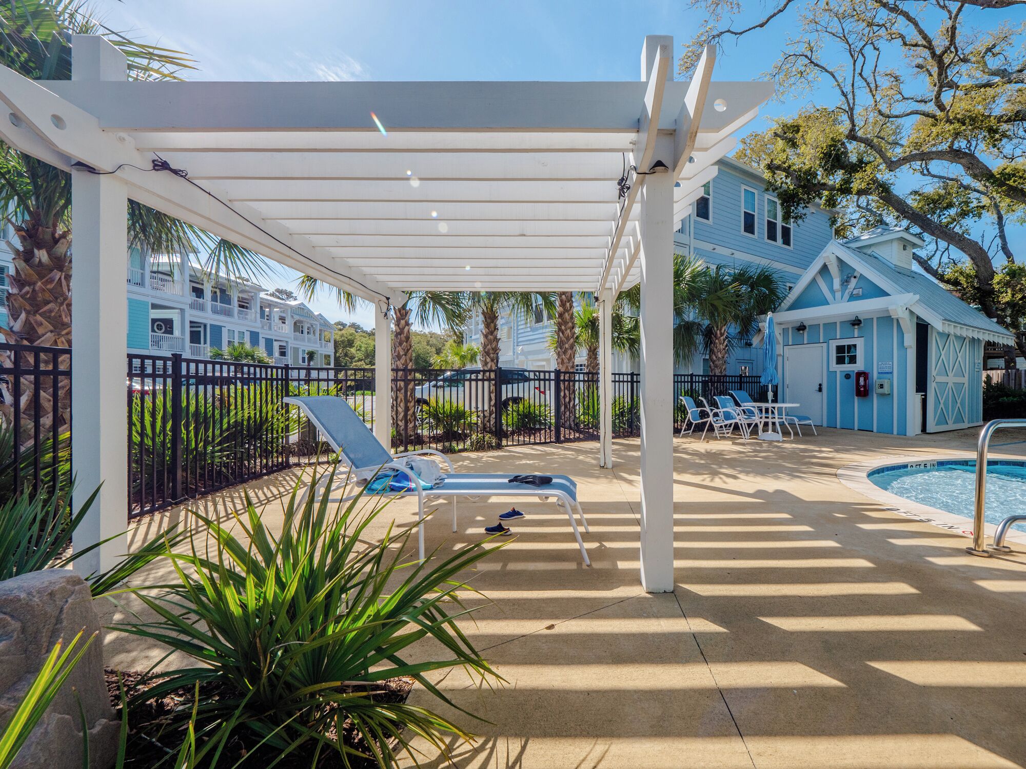 Studio (3 Bedrooms) | Property amenity