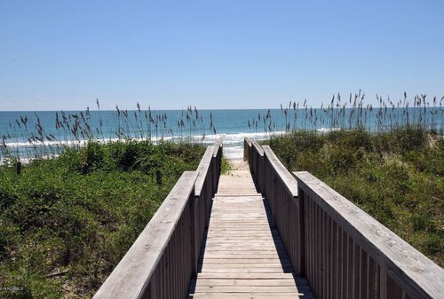 Summer Wynd by Topsail Realty