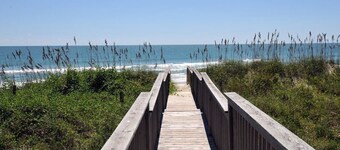 Summer Wynd by Topsail Realty