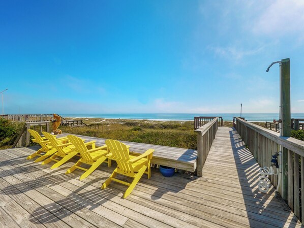 Studio (4 Bedrooms) | Front of property