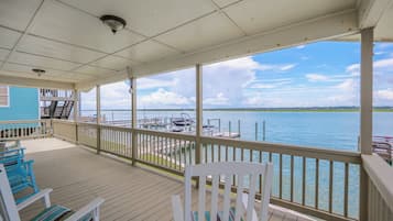 Studio (2 Bedrooms) | Terrace/patio