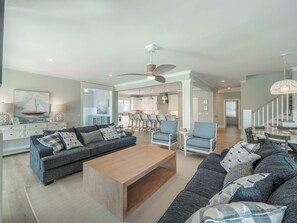 Studio (5 Bedrooms) | Tiện nghi, dịch vụ nơi lưu trú
