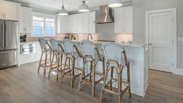 Studio (5 Bedrooms) | Property amenity