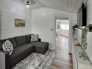 Studio (3 Bedrooms) | Property amenity