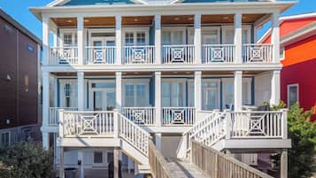 Studio (5 Bedrooms) | Property amenity