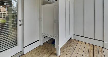 Blue Oyster by Carolina Retreats