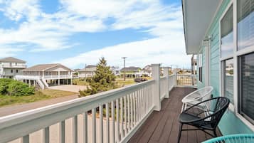 Studio (4 Bedrooms) | Property amenity