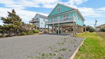 Studio (4 Bedrooms) | Property amenity