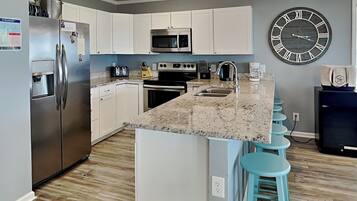 Studio (6 Bedrooms) | Property amenity