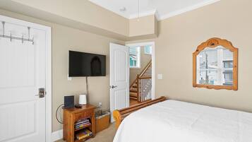 Studio (5 Bedrooms) | Tiện nghi, dịch vụ nơi lưu trú