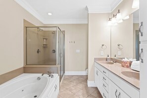 開放式客房 (5 Bedrooms) | 住宿設施服務