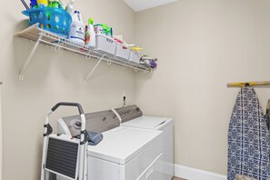 Studio (5 Bedrooms) | Fasilitas properti