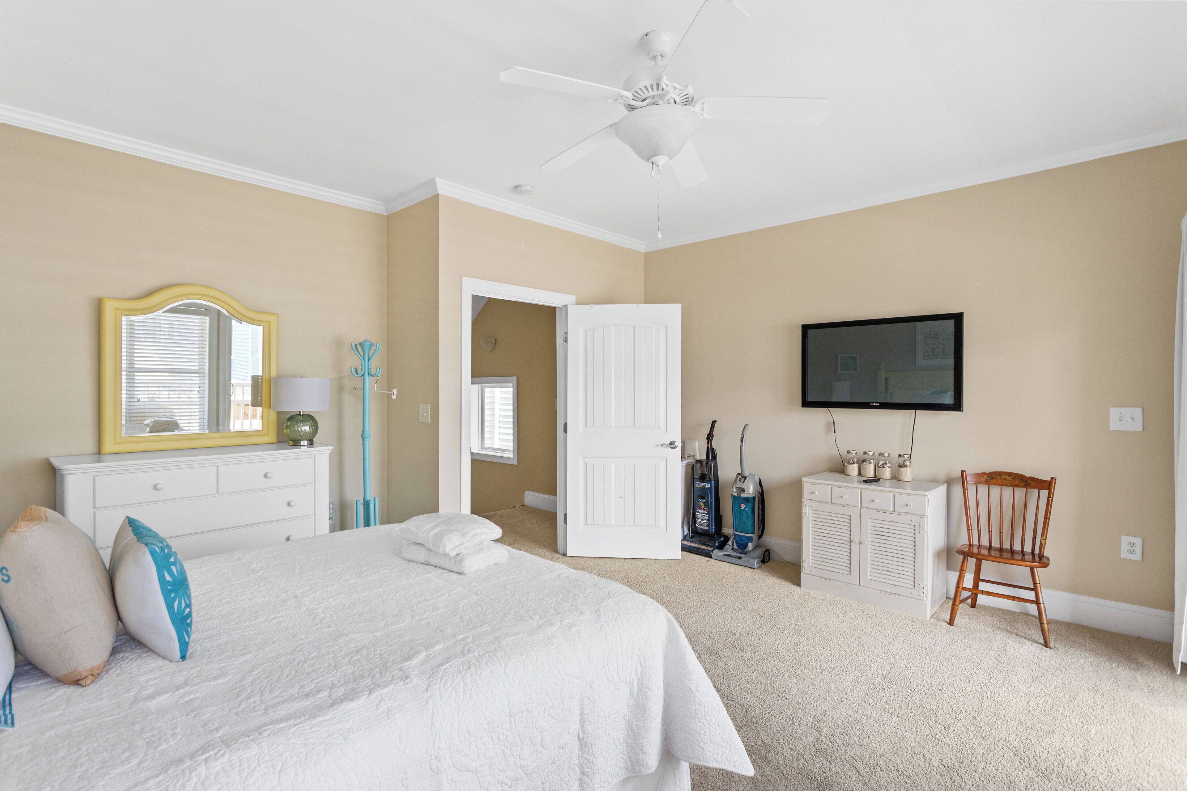 Studio (5 Bedrooms) | Tiện nghi, dịch vụ nơi lưu trú