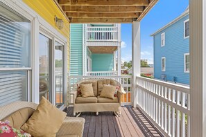 Studio (5 Bedrooms) | Property amenity - Lemoncello by Carolina Retreats (Carolina Beach)
