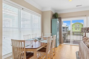 Studio (5 Bedrooms) | Property amenity