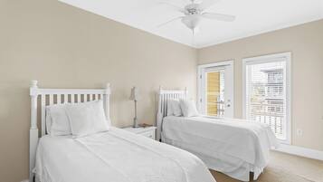 Studio (5 Bedrooms) | Property amenity