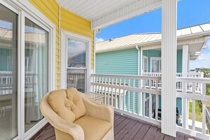 Studio (5 Bedrooms) | Property amenity - Lemoncello by Carolina Retreats (Carolina Beach)